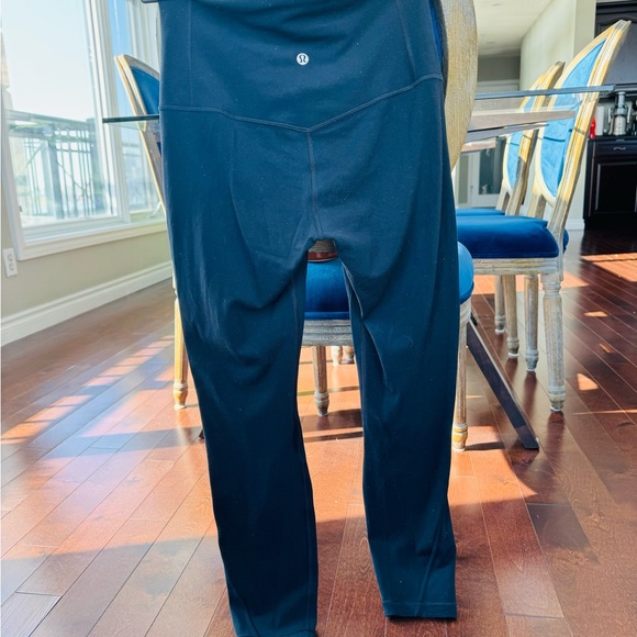 Lulu #1 Wunder Under Leggings - Picture 6 of 6